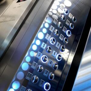 manutenção de componentes de elevador